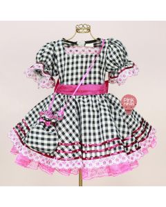 vestido-infantil-de-festa-junina-luxo-preto-xadrez-e-laco-pink-bolsinha-frente